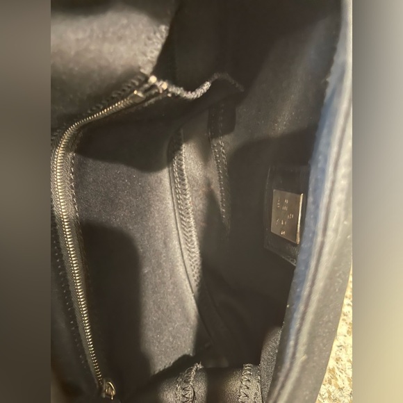 Fendi Baguette - Picture 6 of 8